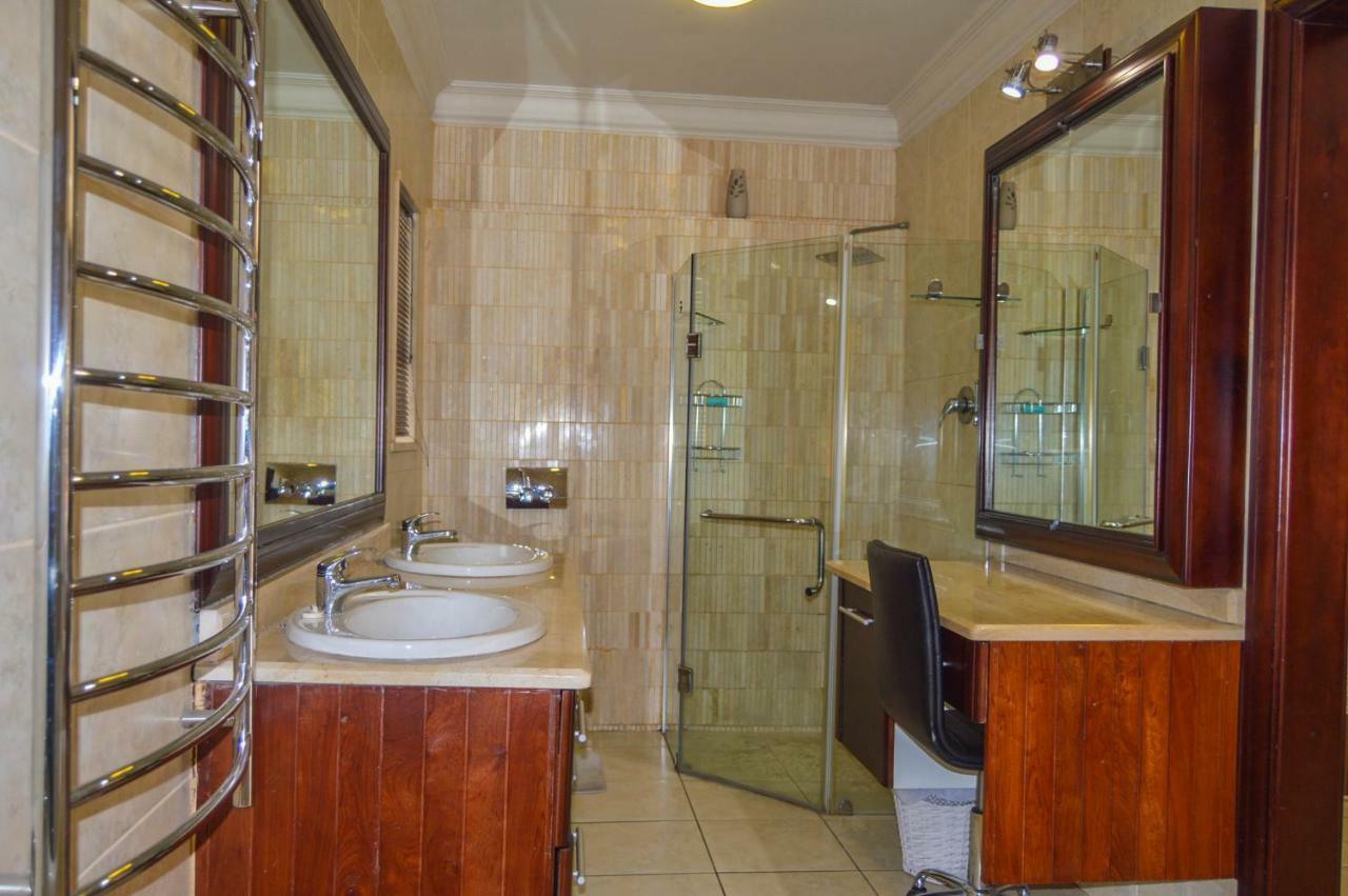 Emangunini Guest House Richards Bay Ngoại thất bức ảnh