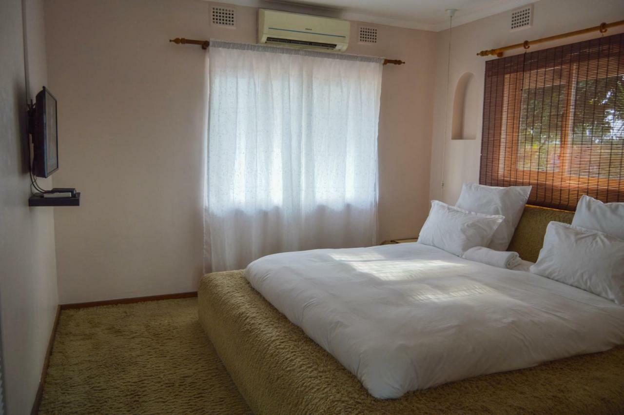 Emangunini Guest House Richards Bay Ngoại thất bức ảnh