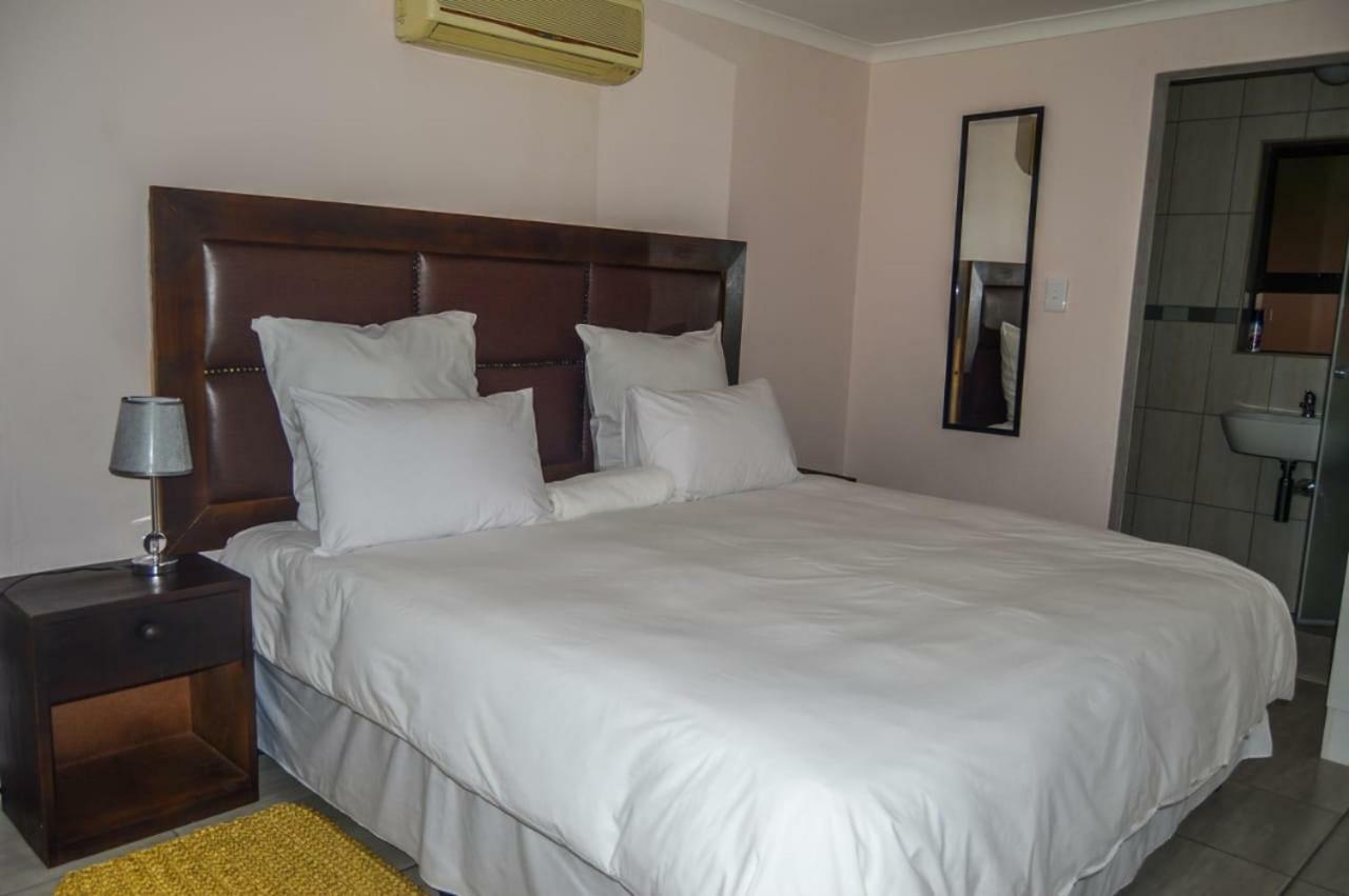 Emangunini Guest House Richards Bay Ngoại thất bức ảnh