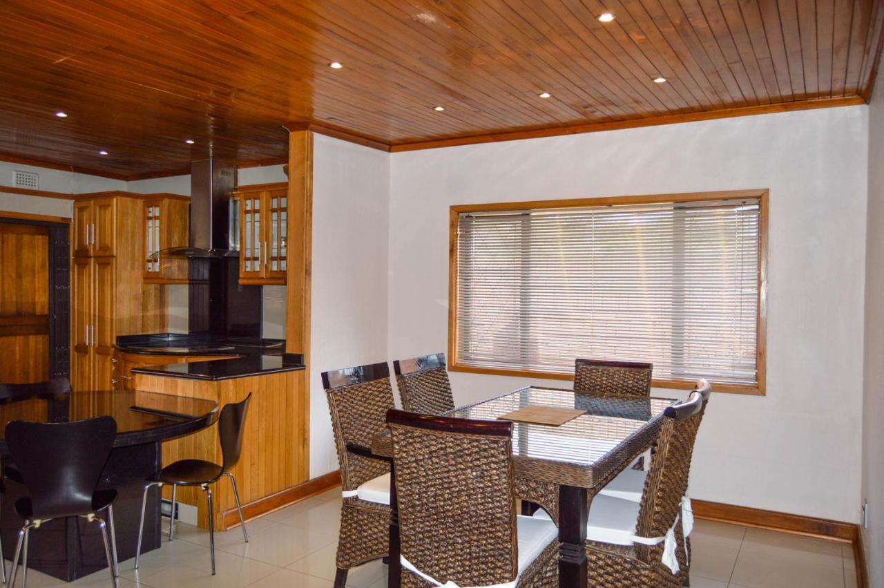 Emangunini Guest House Richards Bay Ngoại thất bức ảnh
