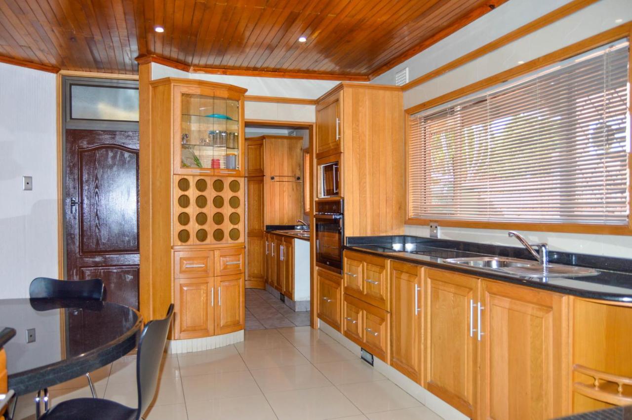 Emangunini Guest House Richards Bay Ngoại thất bức ảnh